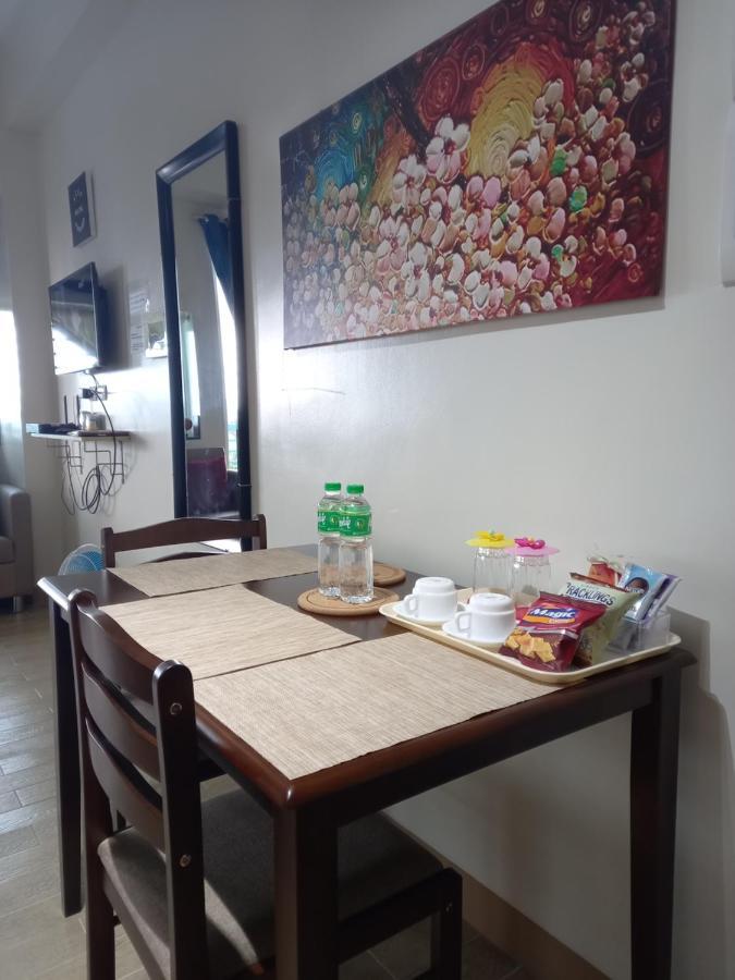 Studio Unit, Homely Condo At One Madison Place Near Iloilo Business Park Ph. 외부 사진